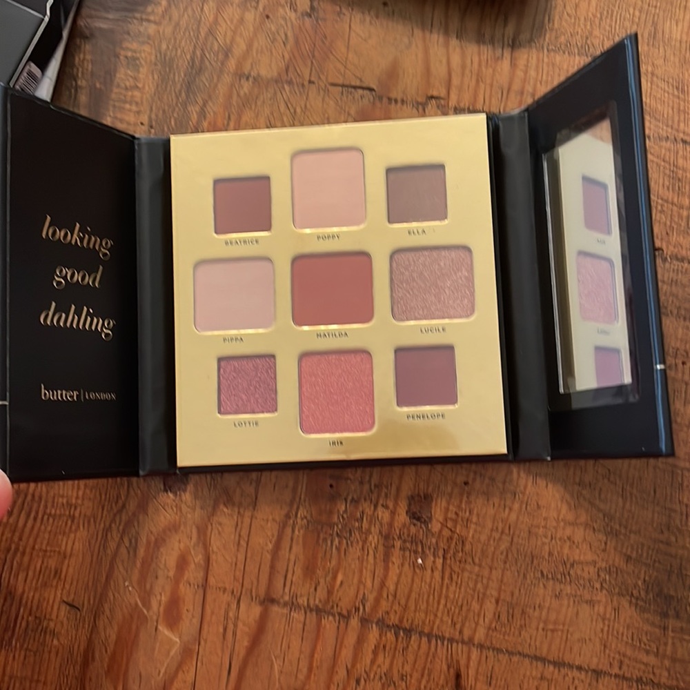 NEW butter London Teddy Girl eye shadow palette